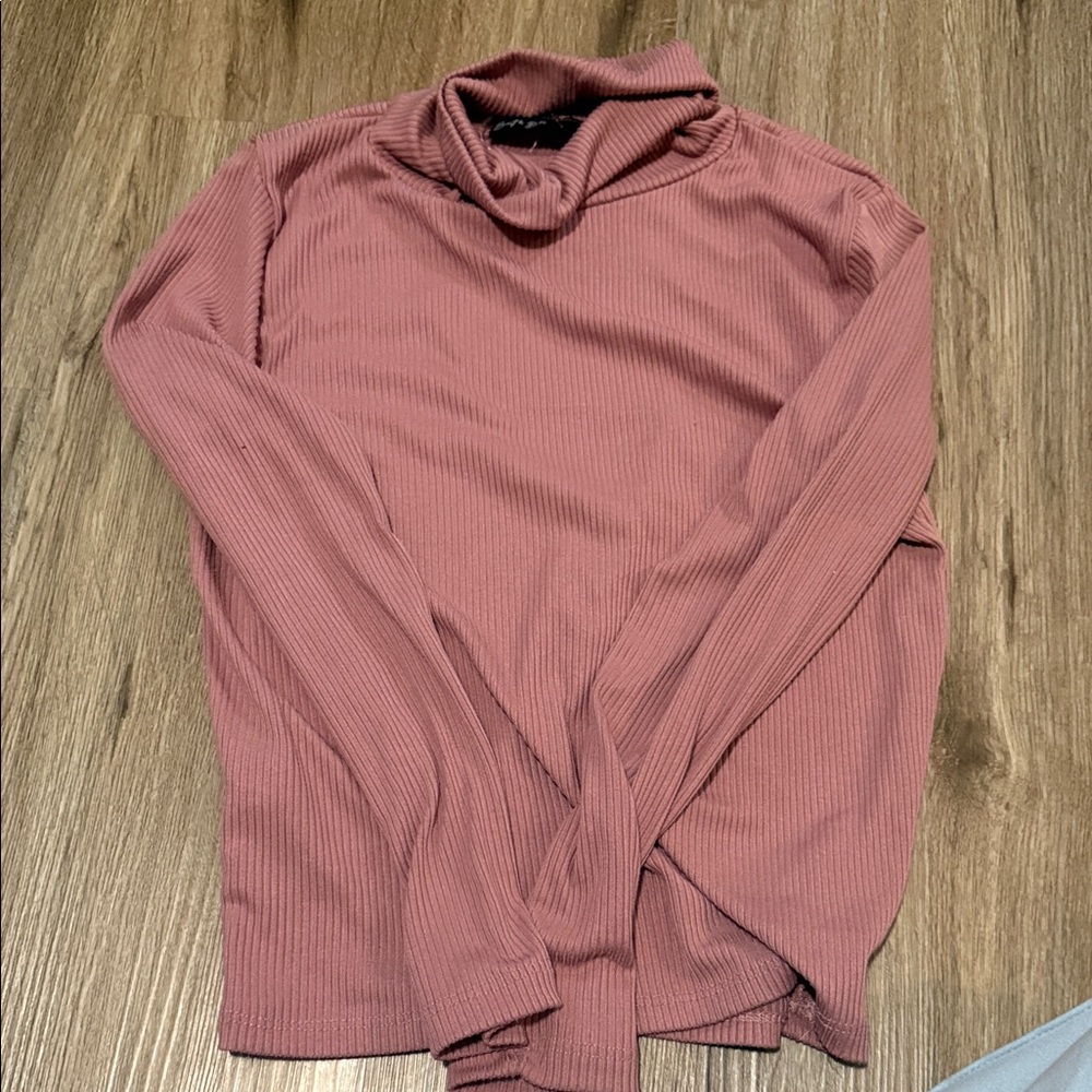 Elegant Mauve Turtleneck Sweater